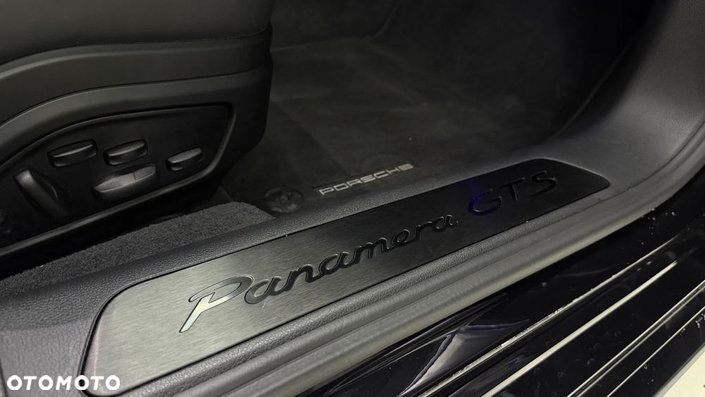 Porsche Panamera - 8