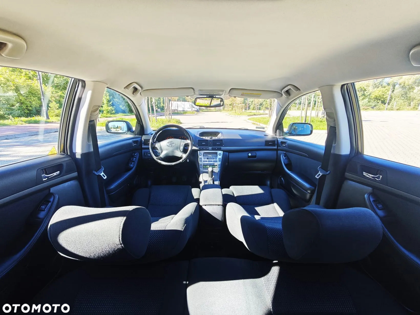 Toyota Avensis 1.8 VVT-i Terra Plus - 31