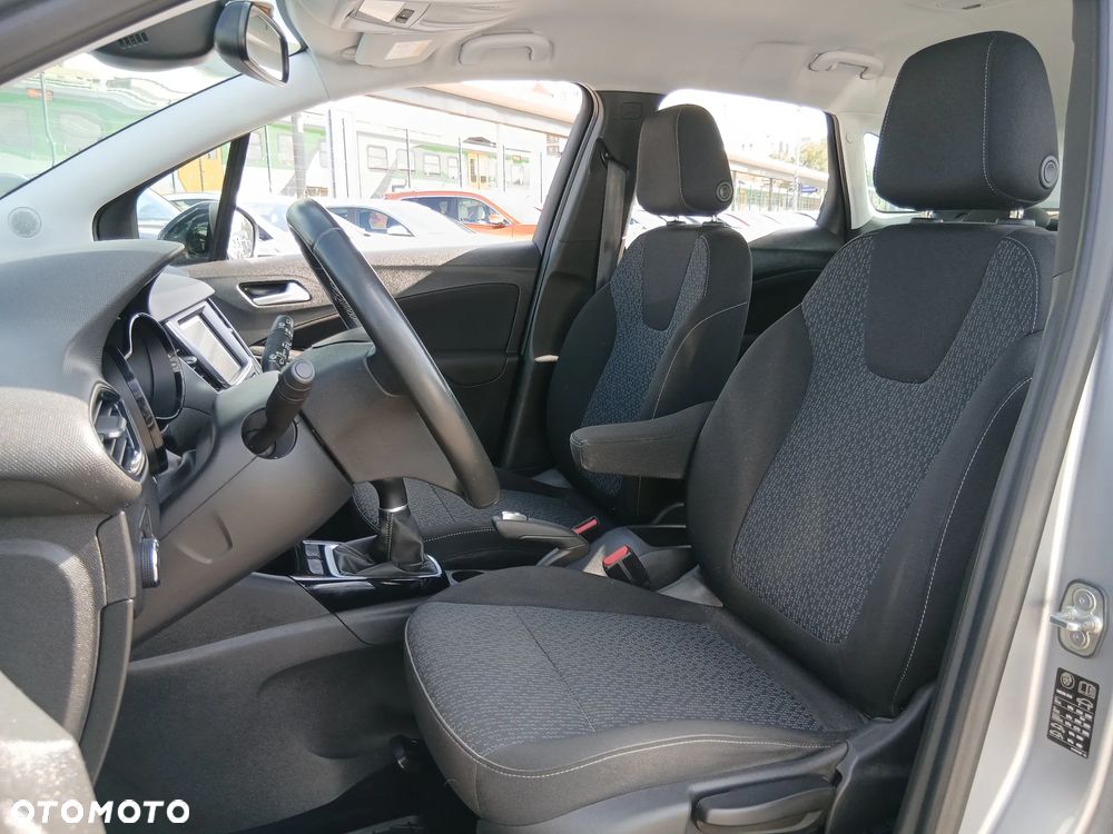 Opel Crossland X - 13