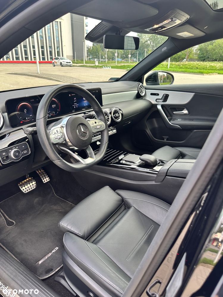 Mercedes-Benz Klasa A 180 AMG Line 7G-DCT - 31