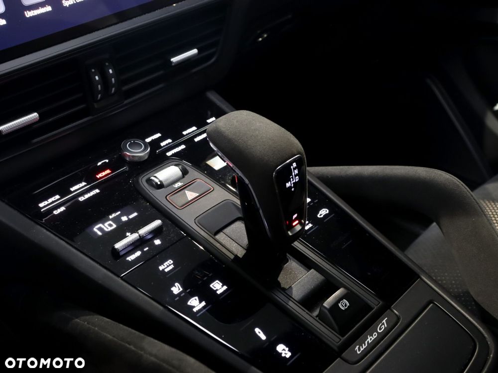 Porsche Cayenne Turbo GT - 25
