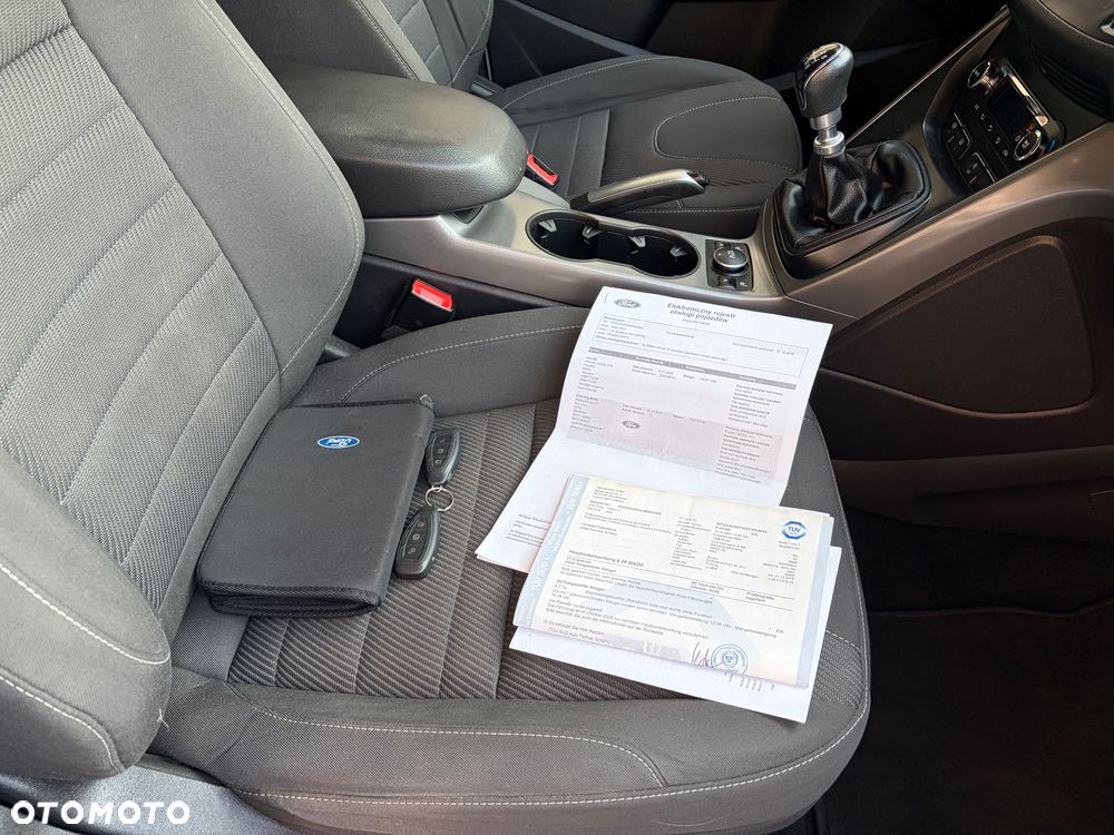 Ford Kuga 1.5 EcoBoost 2x4 Titanium - 28