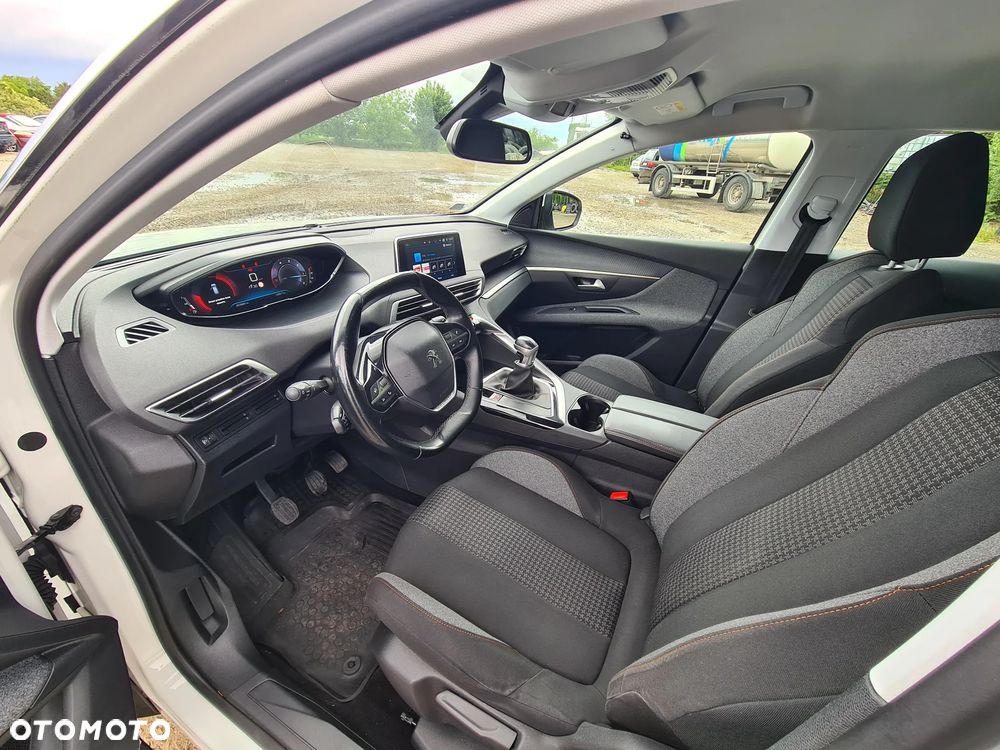 Peugeot 3008 1.5 BlueHDi Active S&S - 15