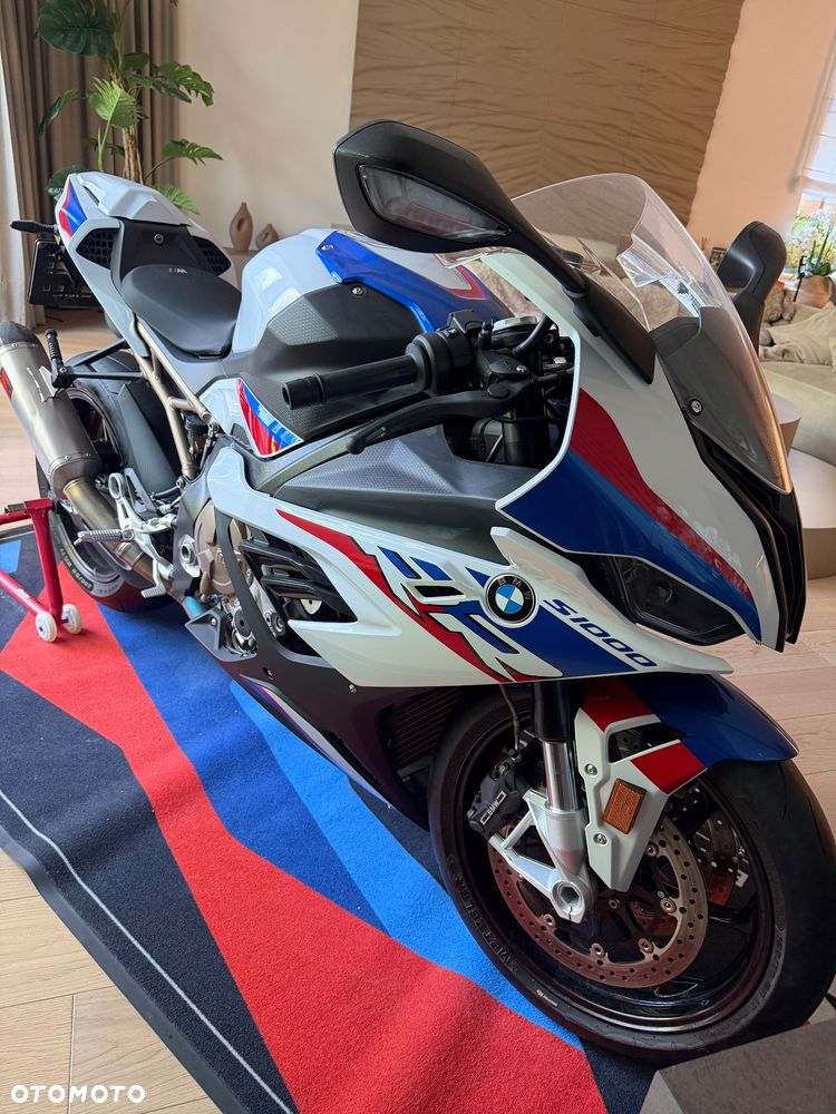 BMW S - 2