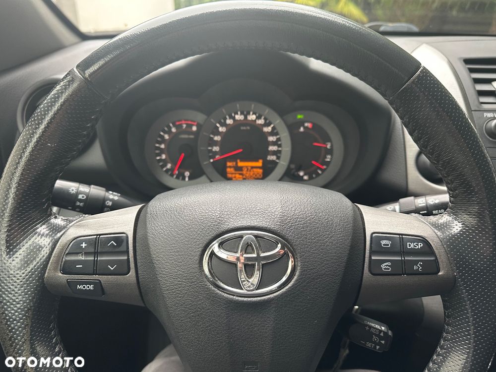 Toyota RAV4 2.0 VVT-i Premium - 8