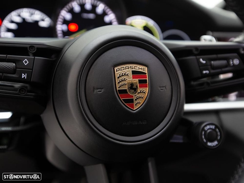 Porsche Panamera 4 E-Hybrid - 18