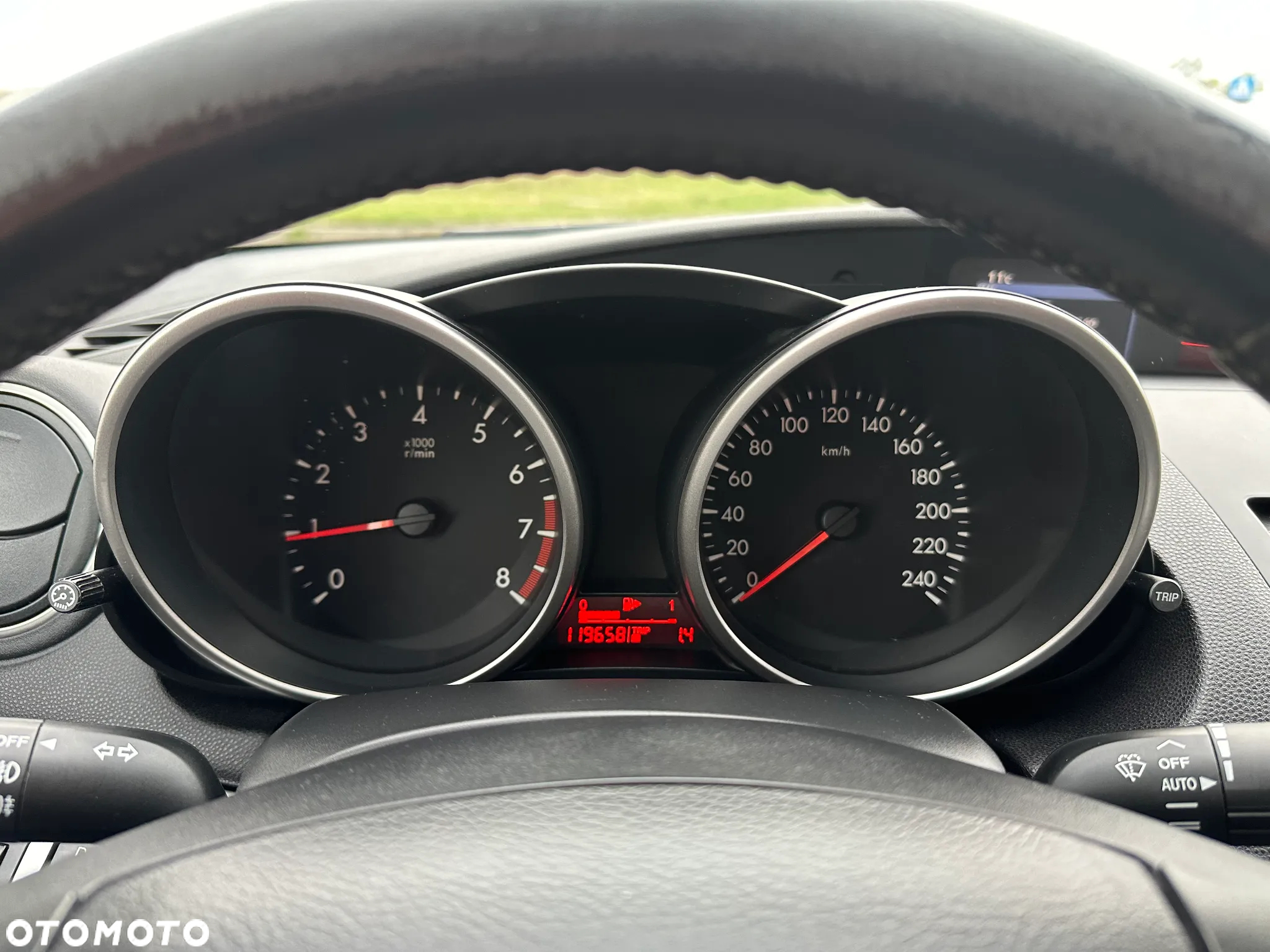 Mazda 3 2.0 Exclusive + - 13