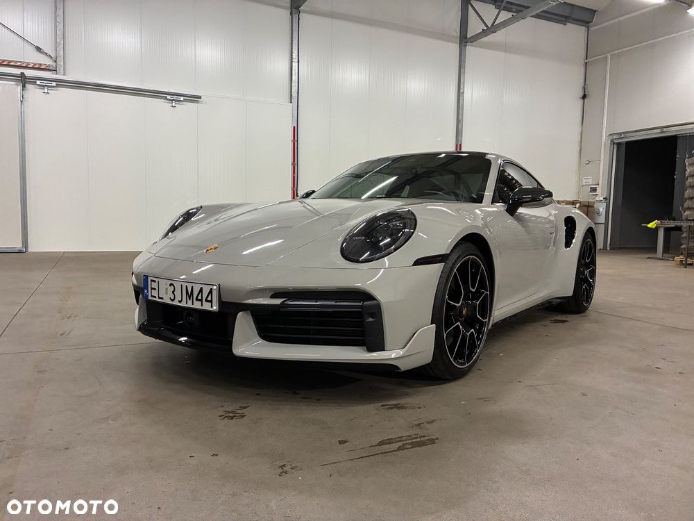 Porsche 911 Turbo - 1