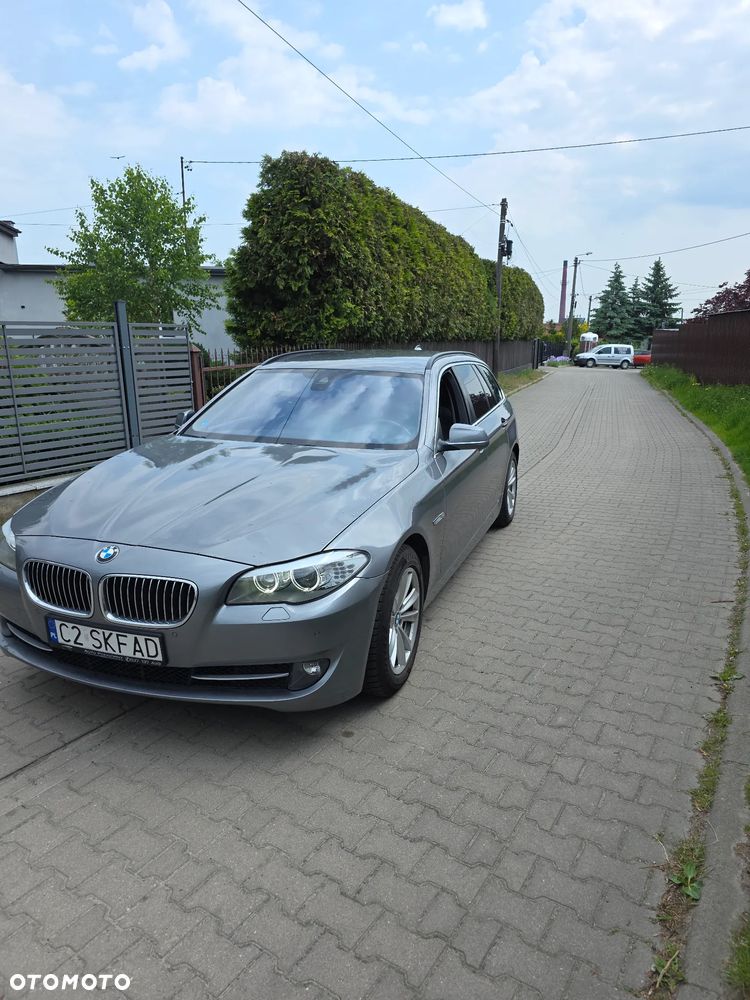 BMW Seria 5 520i - 7