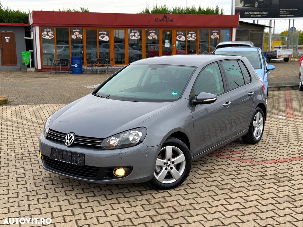 Volkswagen Golf - 2