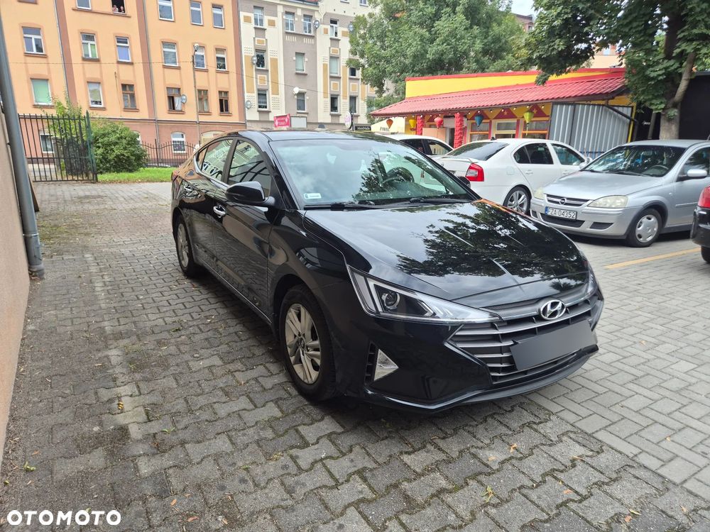 Hyundai Elantra 1.6 Comfort - 5