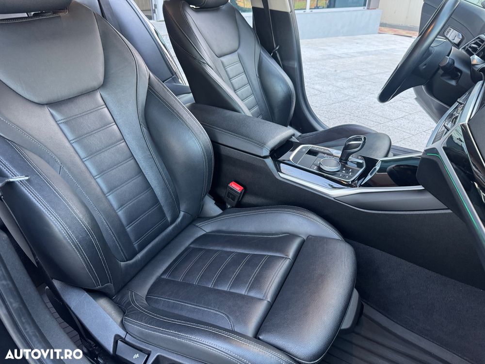 BMW Seria 3 320i Aut. Luxury Line - 17