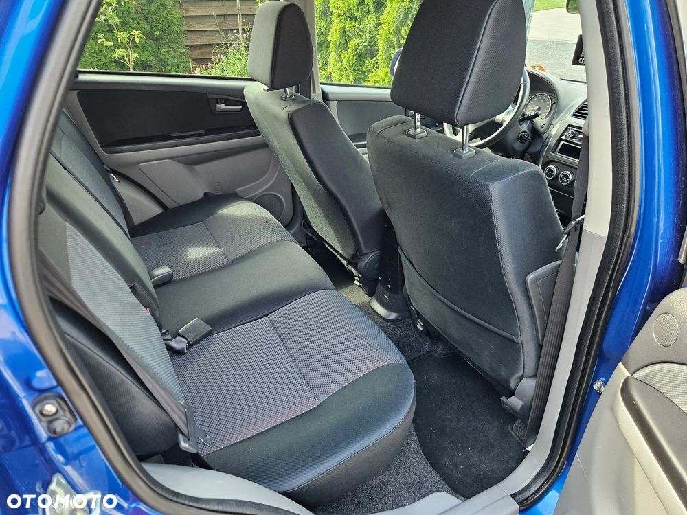 Suzuki SX4 1.6 VVT 4x2 Comfort Dance - 9