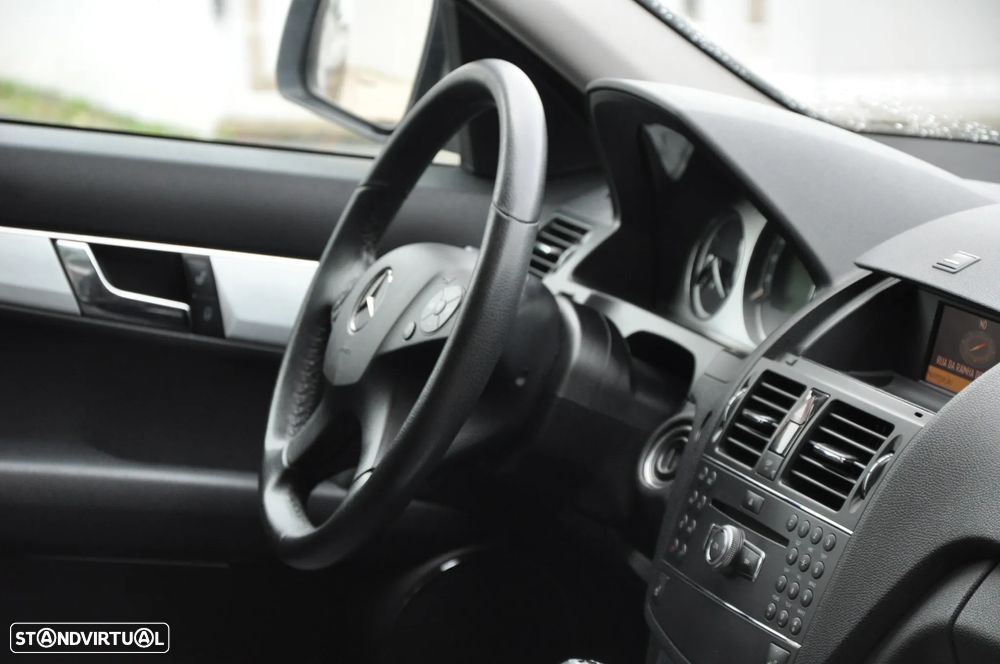 Mercedes-Benz C 220 Station CDI DPF Auto Avantgarde - 30