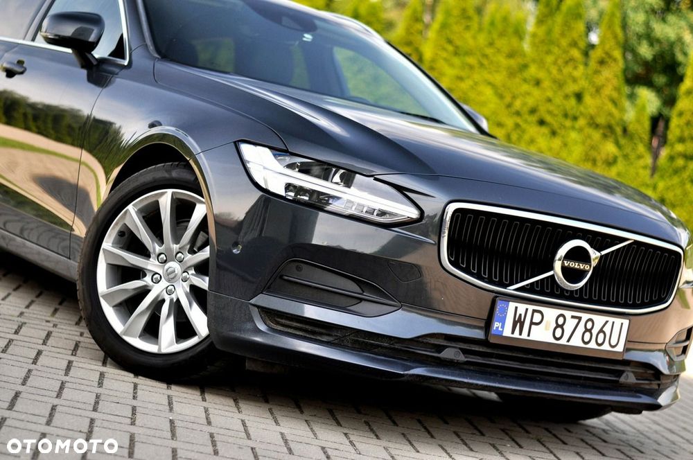 Volvo V90 D3 Momentum Pro - 12
