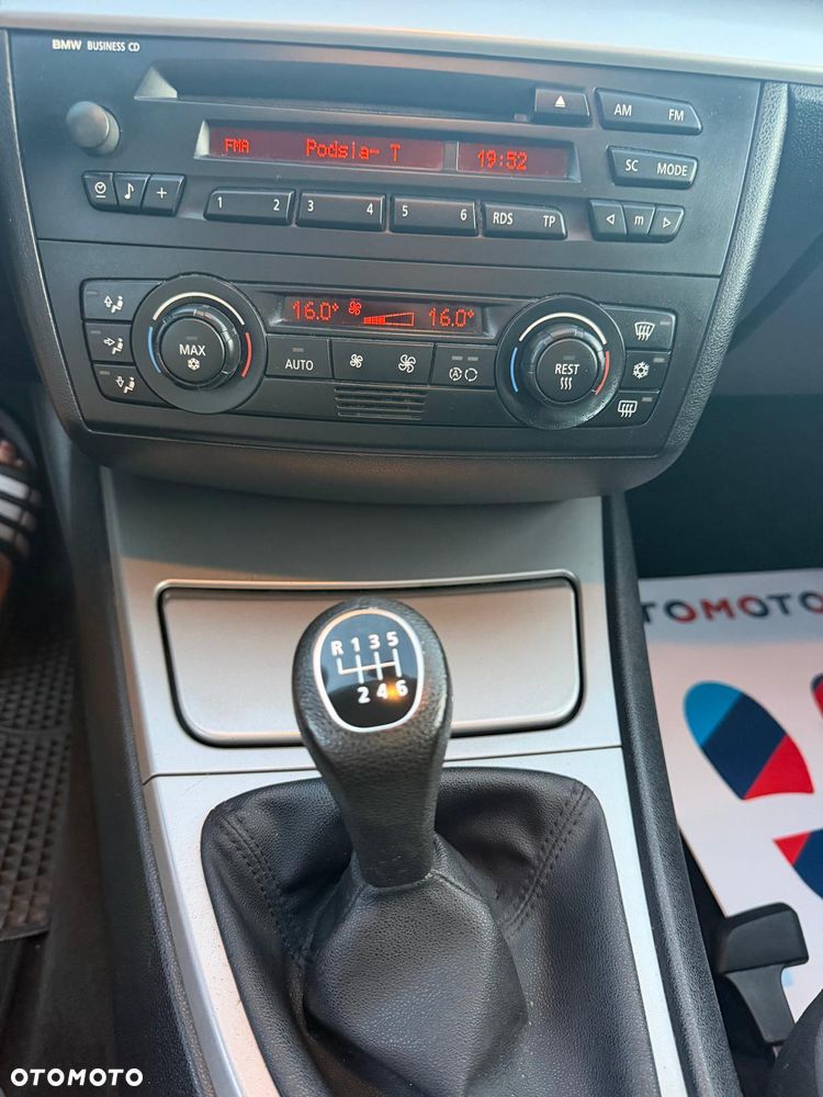 BMW Seria 1 118d DPF - 14