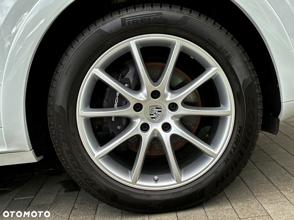 Porsche Cayenne - 16