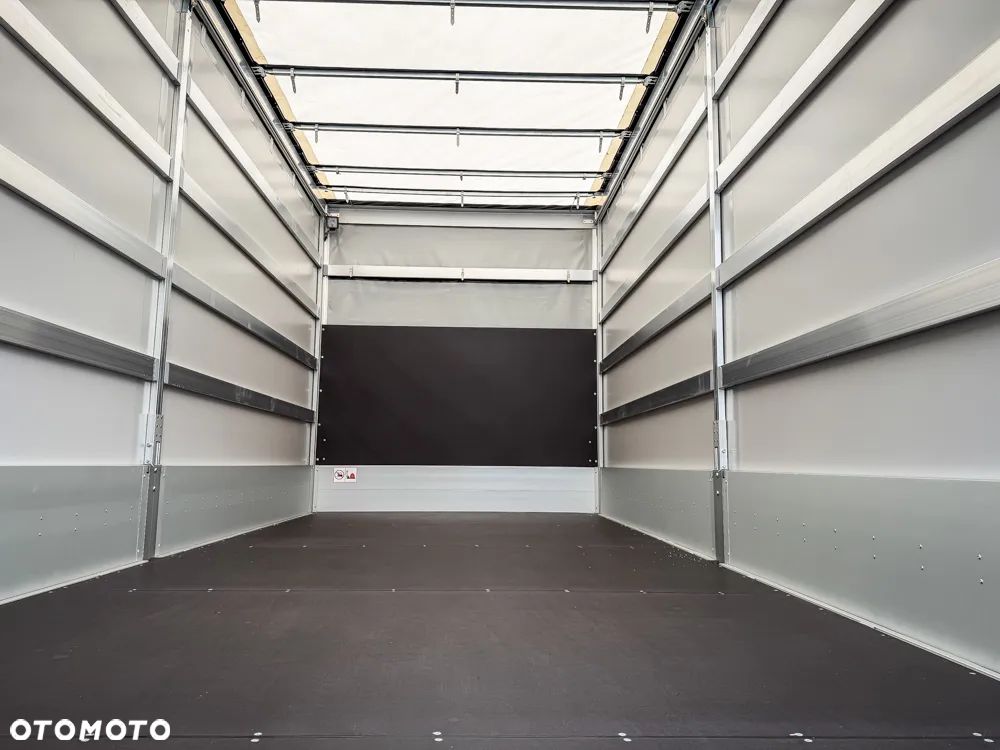 Iveco Daily 70C plandeka 15ep, sypialnia 2 łóżka, pneumatyka - 23