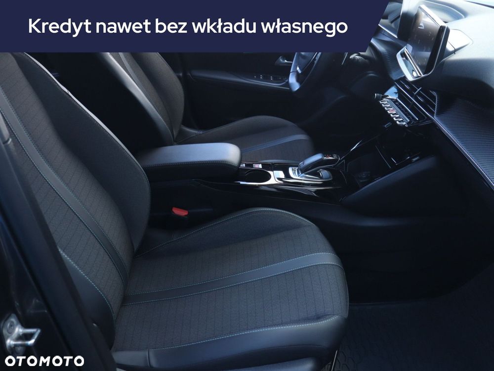 Peugeot 2008 - 11