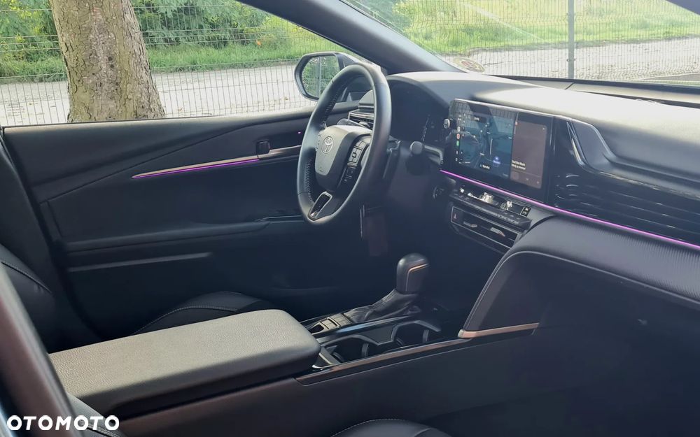 Toyota Camry 2.5 Hybrid Dynamic Force Executive e-CVT - 11