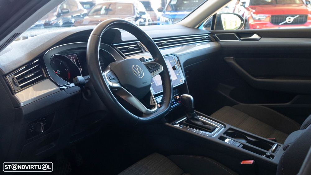 VW Passat Variant 2.0 TDi Business DSG - 4
