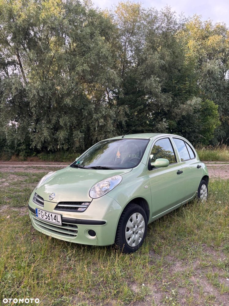 Nissan Micra - 1
