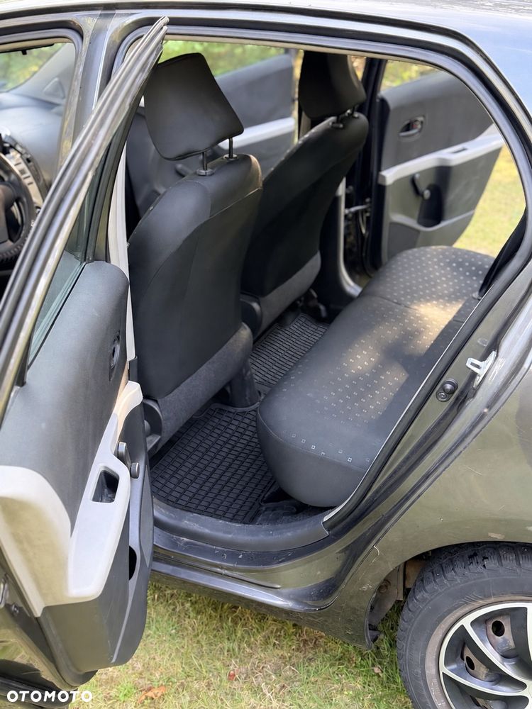 Toyota Yaris 1.3 Luna A/C - 11