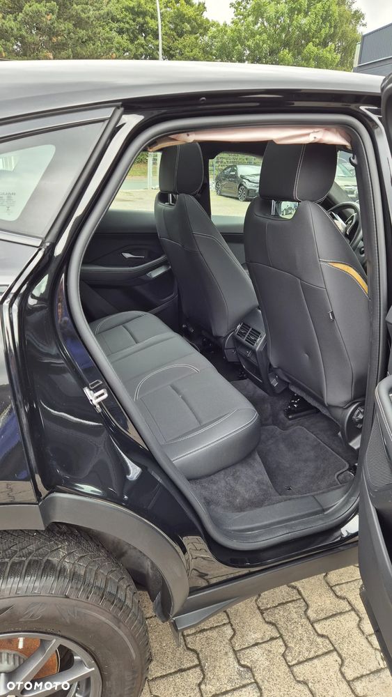 Jaguar E-Pace - 13
