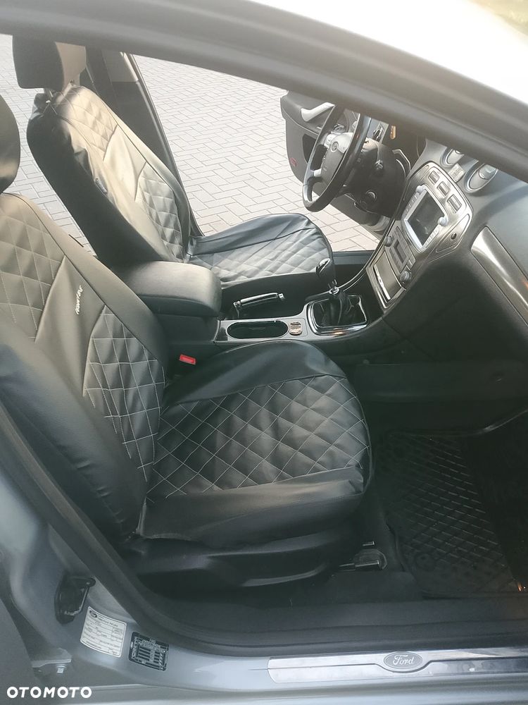 Ford Mondeo 1.8 TDCi Silver X - 16