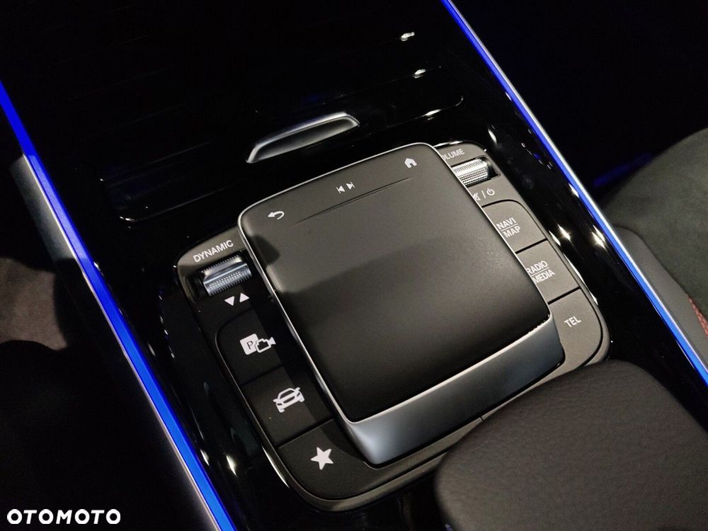 Mercedes-Benz GLB 200 AMG Line 7G-DCT - 26