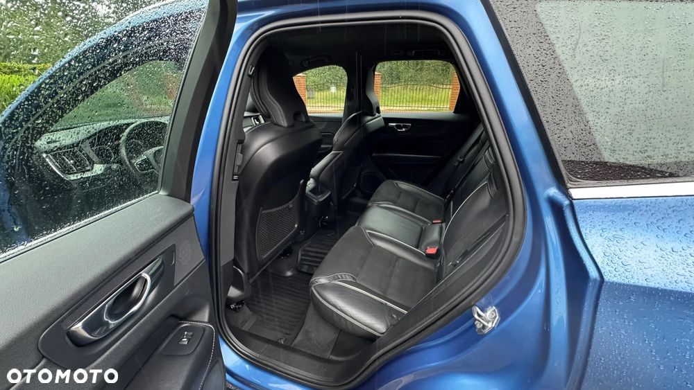 Volvo XC 60 T5 AWD R-Design - 19