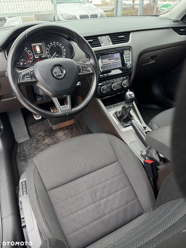 Skoda Octavia Scout 2.0 TDI 4x4 - 12