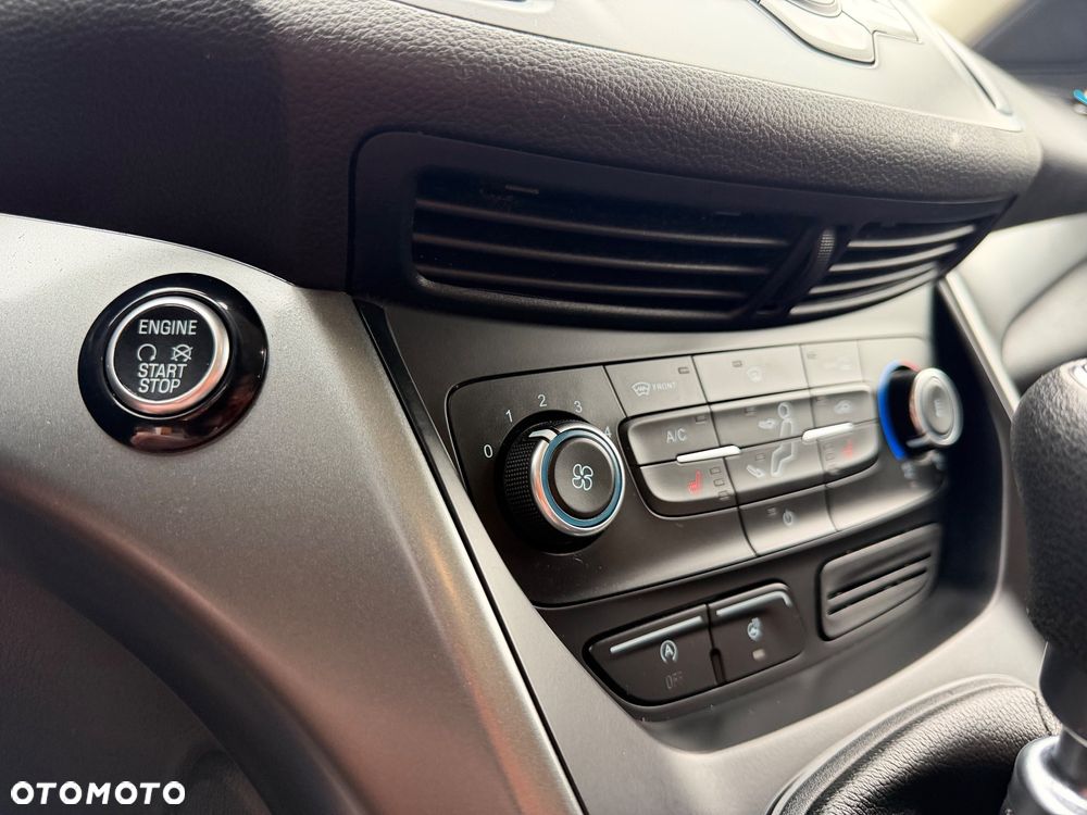 Ford Kuga 1.5 EcoBoost 2x4 Trend - 15