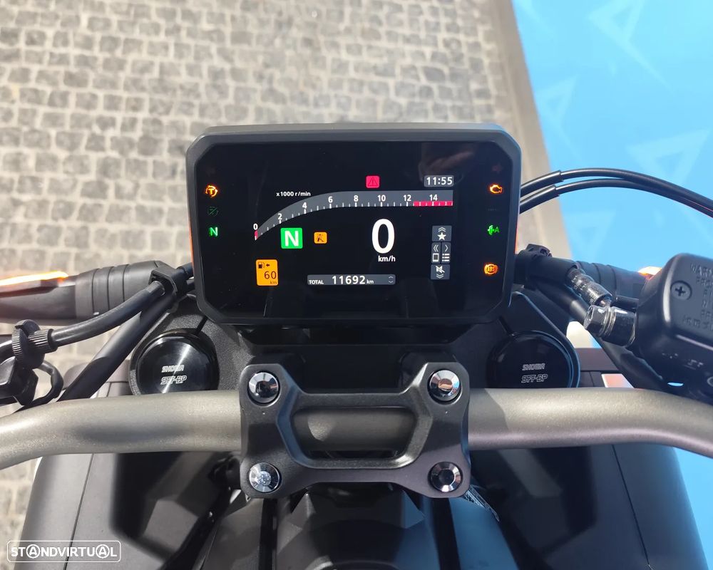 Honda CB 650 RA - 10