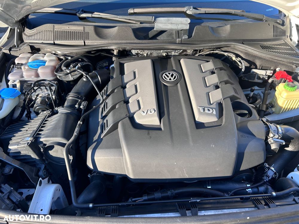 Volkswagen Touareg V6 TDI BMT Mountain Plus - 10