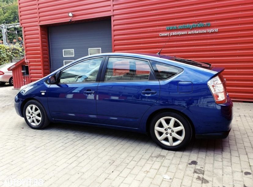 Toyota Prius (Hybrid) Sol - 21