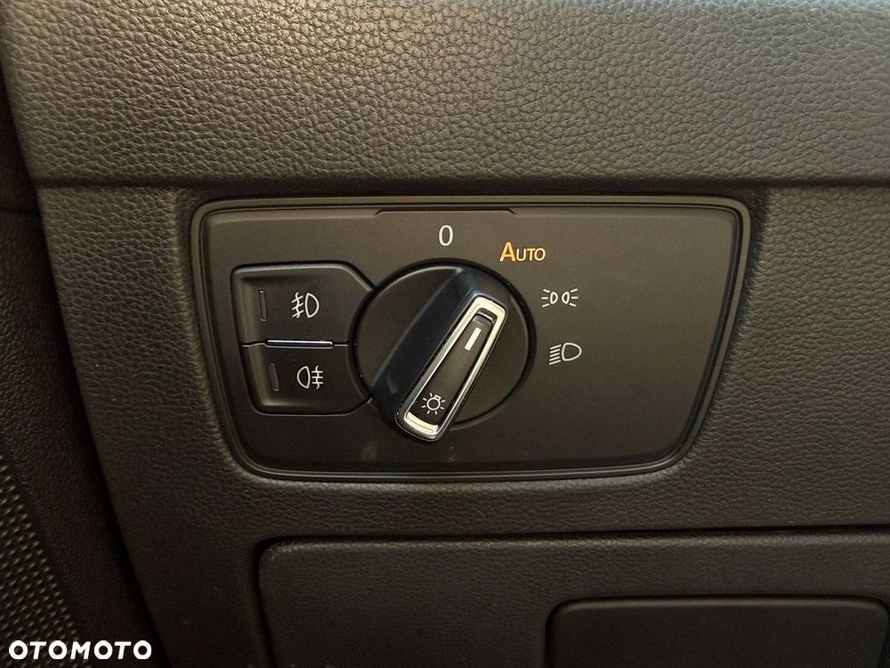 Volkswagen Passat 1.5 TSI EVO Elegance DSG - 17