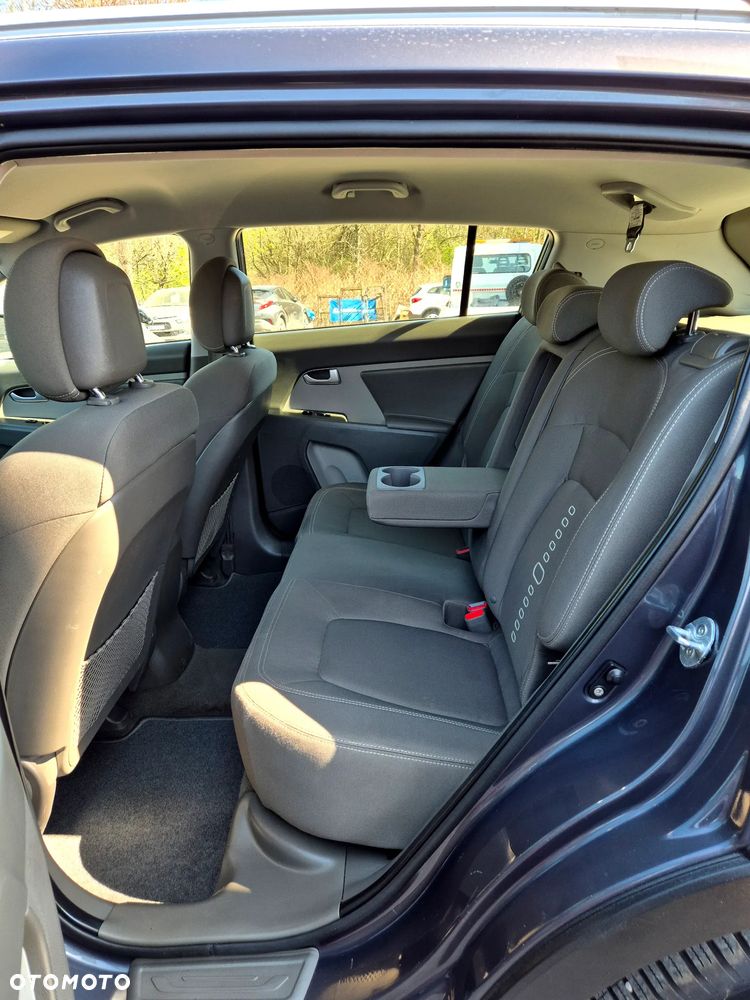 Kia Sportage 2.0 XL 2WD - 33