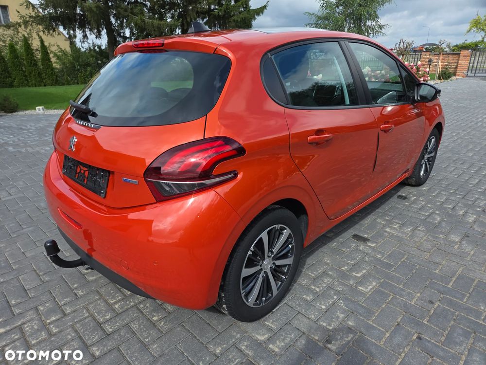 Peugeot 208 - 3