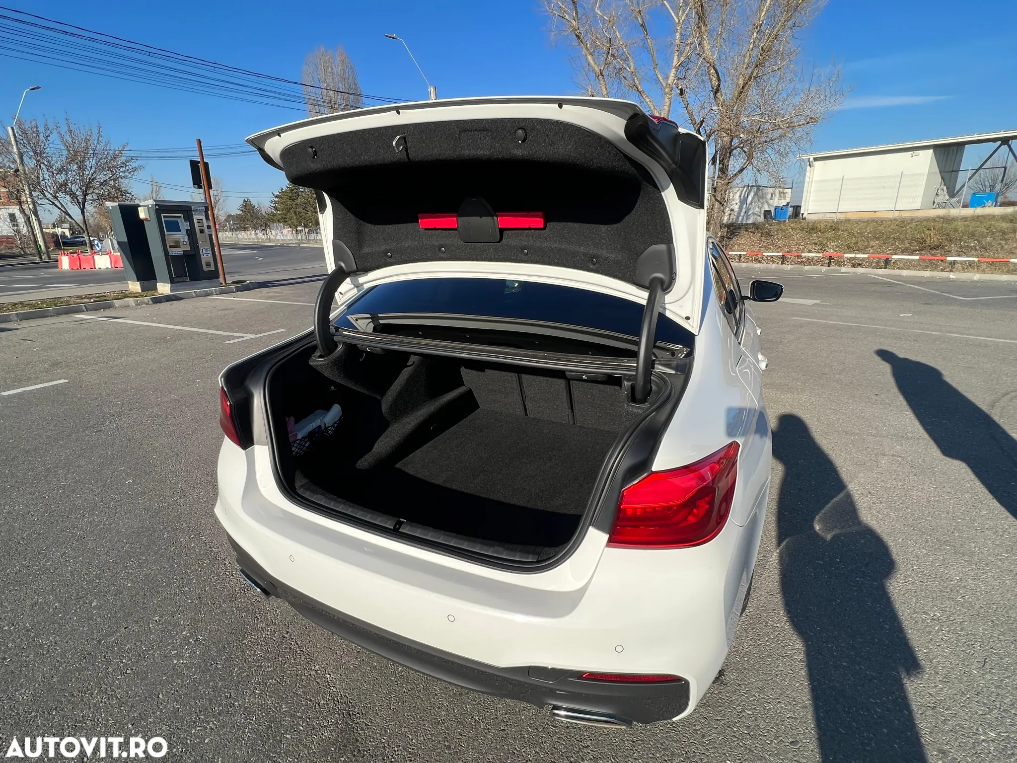 BMW Seria 5 520d xDrive AT - 11