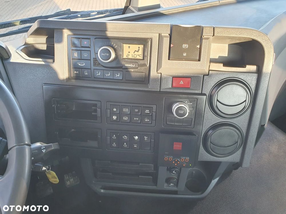 Renault C 480 Optitrack 4x4 - 10