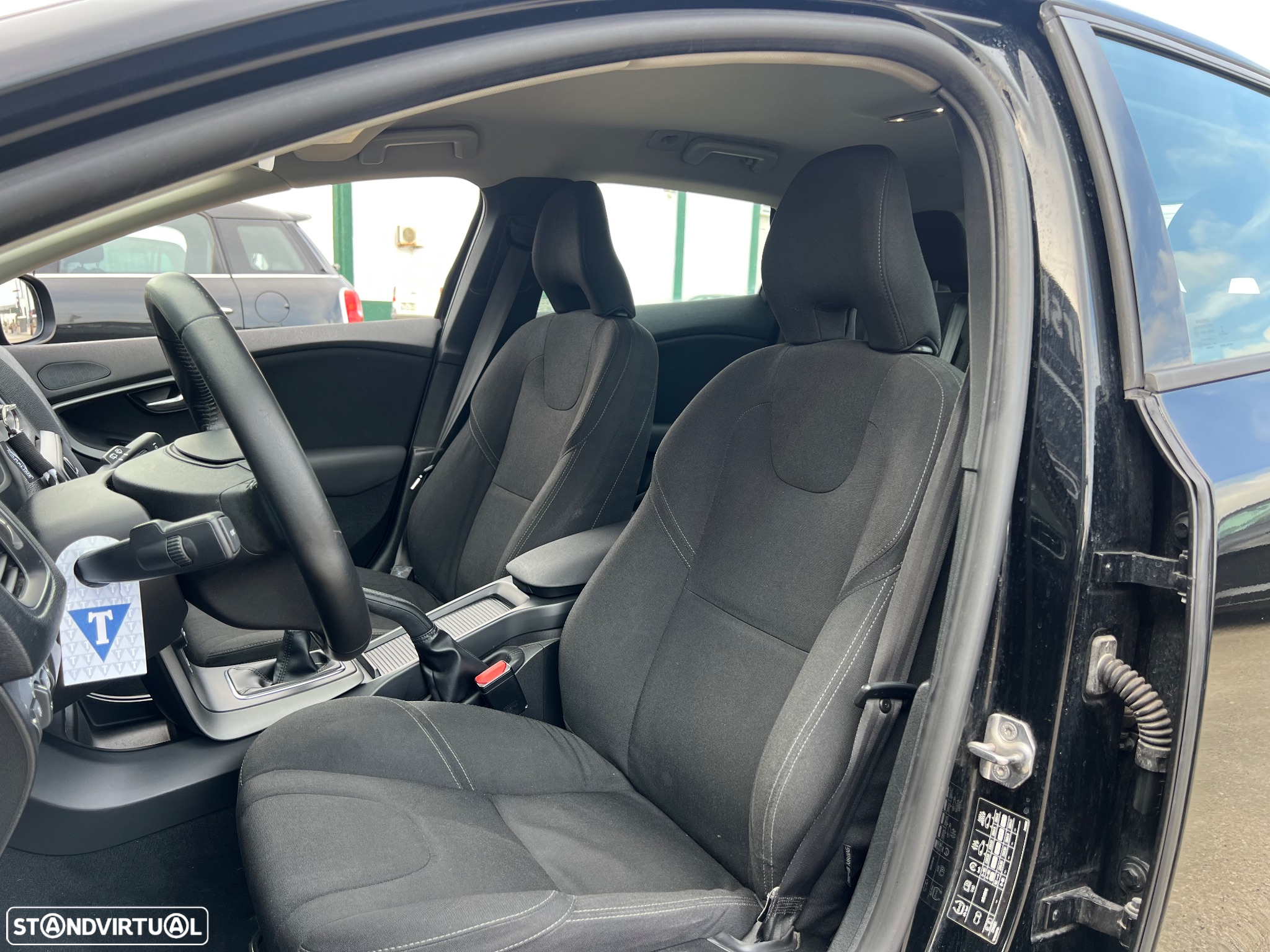 Volvo V40 2.0 D2 Momentum - 16