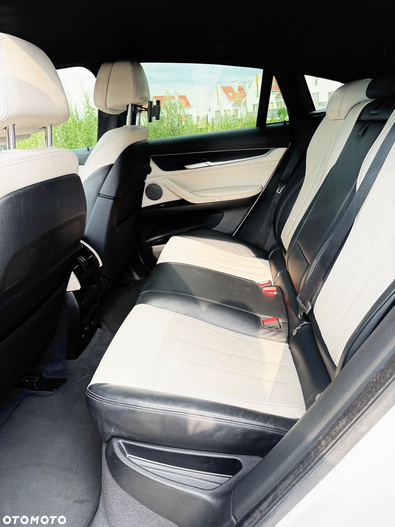 BMW X6 xDrive30d - 16