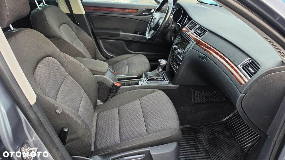 Skoda Superb 2.0 TDI DSG Elegance - 13