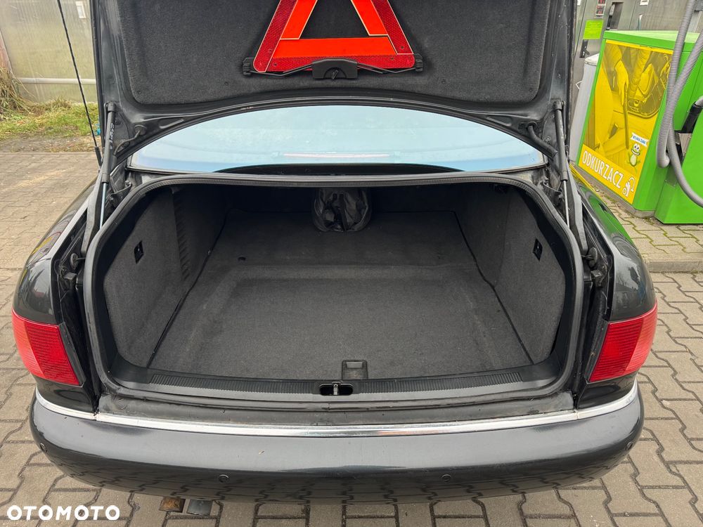 Audi A8 3.7 Quattro Tiptronic - 12