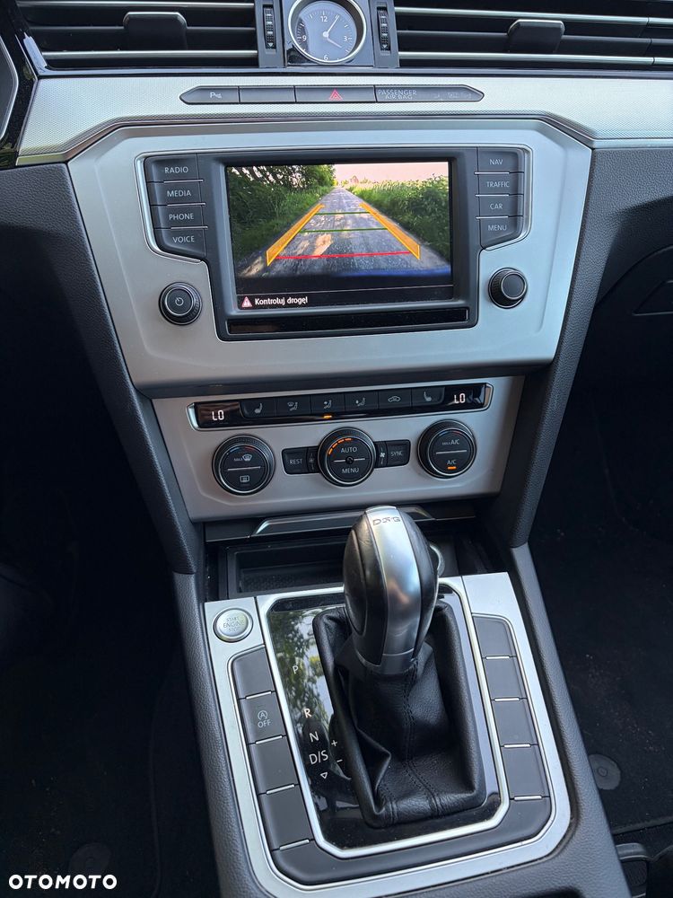 Volkswagen Passat 2.0 TDI SCR DSG Highline - 12
