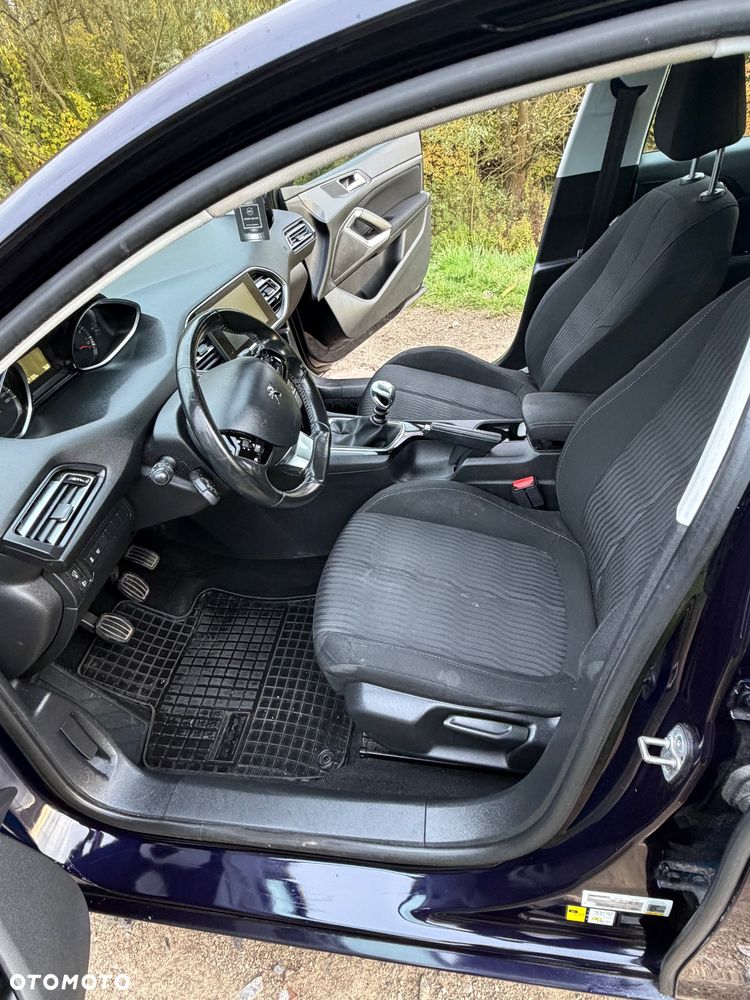 Peugeot 308 - 22