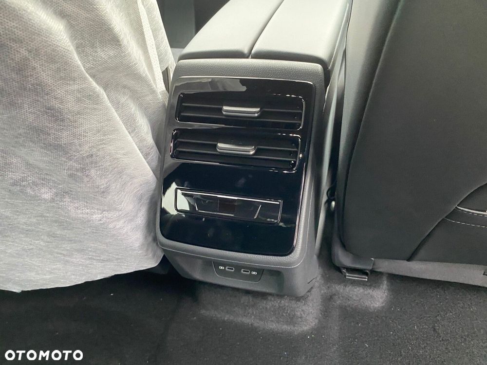 Volkswagen ID.7 77kWh Pro Plus - 11