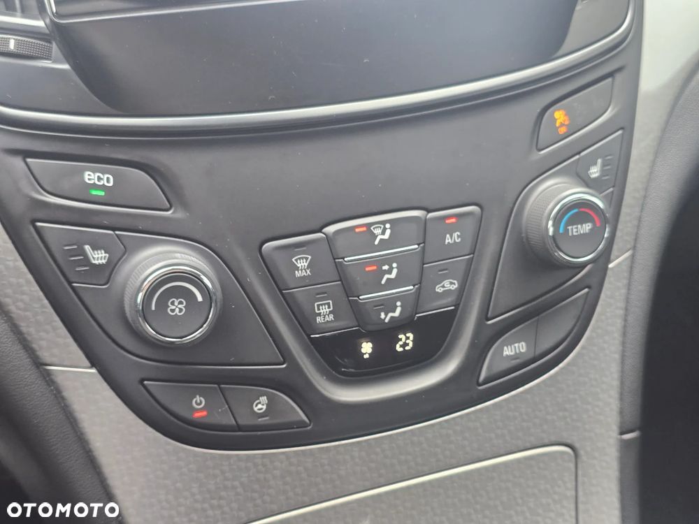 Opel Insignia - 11