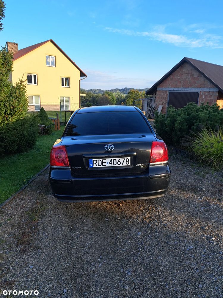 Toyota Avensis 2.0 D-4D Luna - 1
